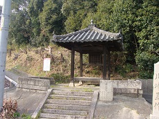 天神社横の辻堂