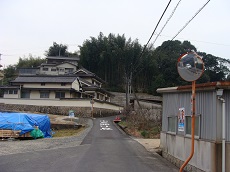 県境峠への道