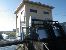 汐入川排水機場