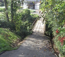 下二ヶの跨線橋