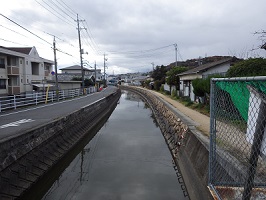 倉安川