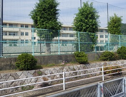 太伯小学校