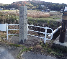 安仁神社道標