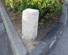 下津井港の道標