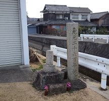 平井の地神塔