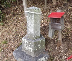 疫神社の地神塔