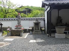 正覚寺横の地蔵