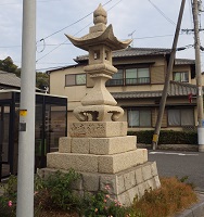 文化館横の常夜燈