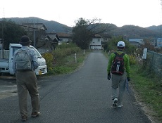 郷内川沿いの道２