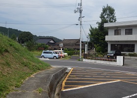 亀甲岩の近く