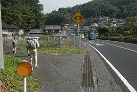 中山信号前の分岐